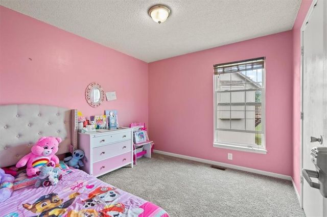 540 W Northview Street, Olathe, KS 66061