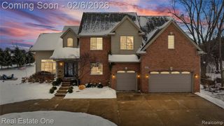3241 Ledgewood Court, Commerce Twp, MI 48382