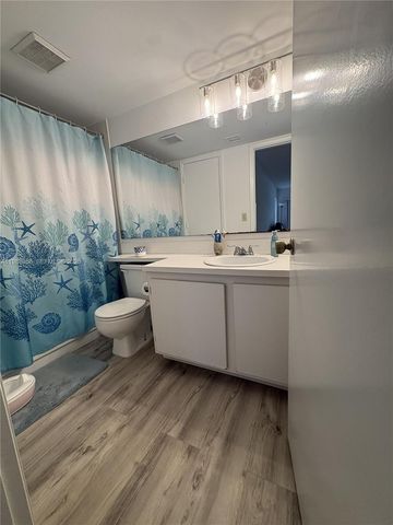 721 Sunny Pine Way C2, Green Acres, FL 33415