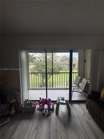 721 Sunny Pine Way C2, Green Acres, FL 33415