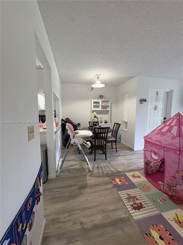 721 Sunny Pine Way C2, Green Acres, FL 33415