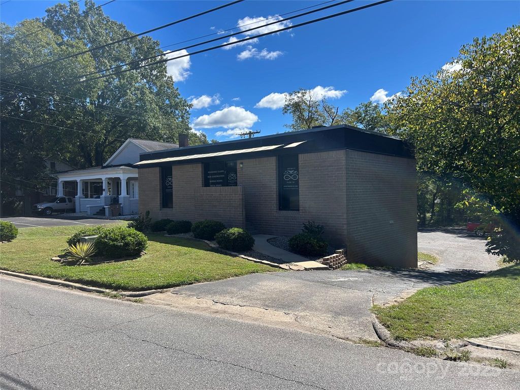 811 W Warren Street, Shelby, NC 28150