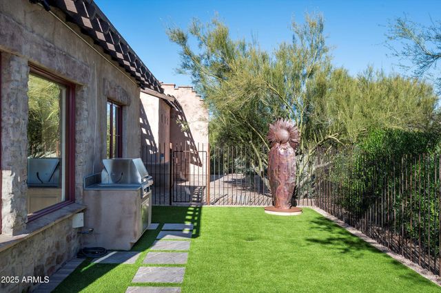 10072 E BLUE SKY Drive, Scottsdale, AZ 85262