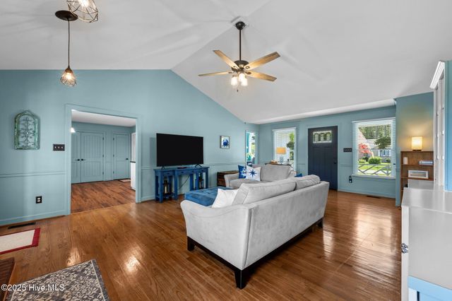 2007 Royal Pines Drive, New Bern, NC 28560