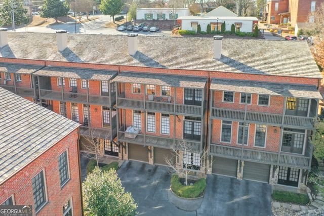 235 Founders Mill Court, Roswell, GA 30075