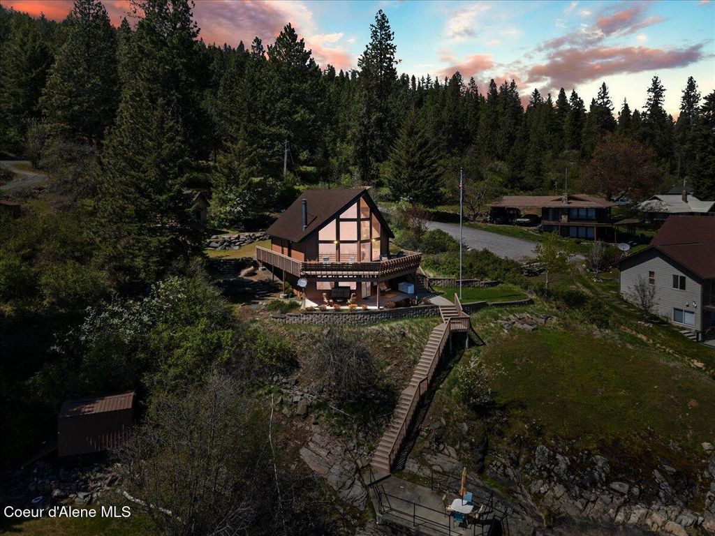 11008 S Happy Cove Lane, Coeur D'alene, ID 83814