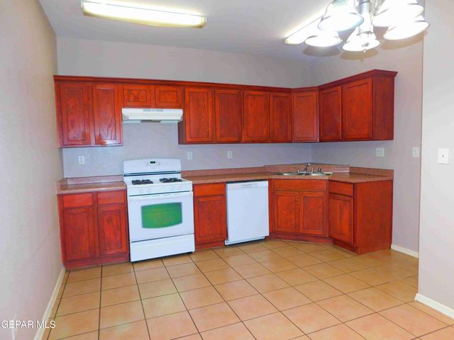 11975 DIANA CANDIA Lane A, El Paso, TX 79936