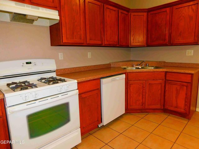 11975 DIANA CANDIA Lane A, El Paso, TX 79936