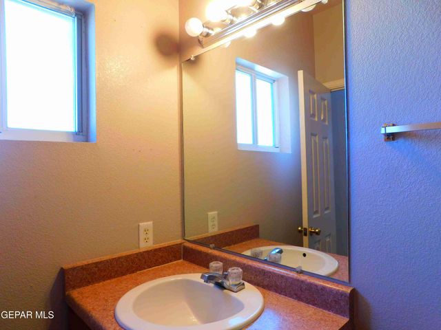 11975 DIANA CANDIA Lane A, El Paso, TX 79936