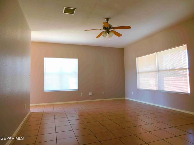 11975 DIANA CANDIA Lane A, El Paso, TX 79936