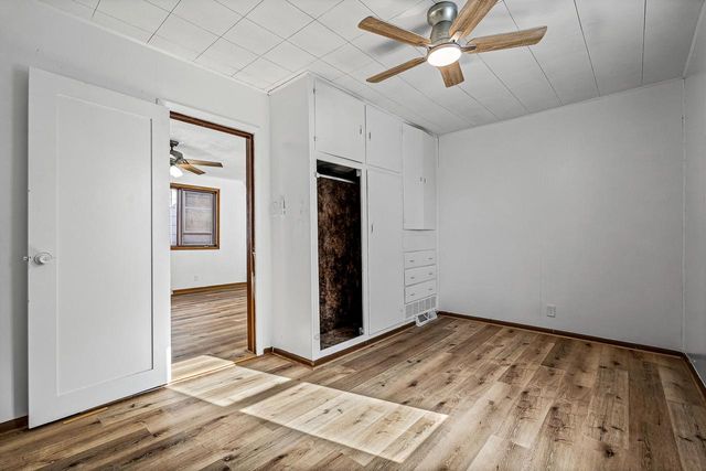2135 Market STREET, La Crosse, WI 54601