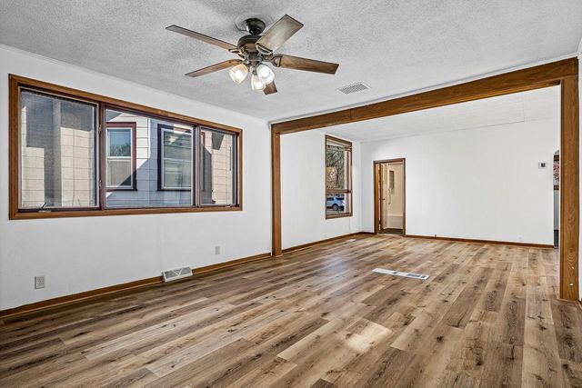 2135 Market STREET, La Crosse, WI 54601