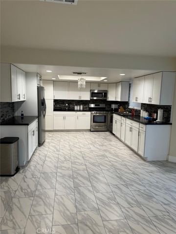 68775 Raposa Road, Cathedral City, CA 92234