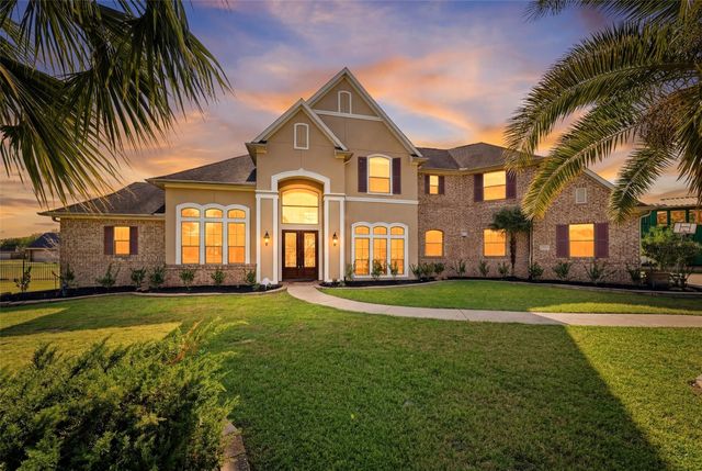 8802 Saxonwood Court, Richmond, TX 77469