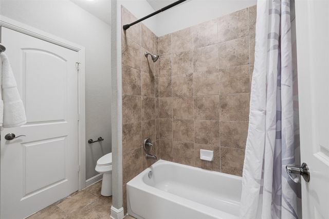 8802 Saxonwood Court, Richmond, TX 77469