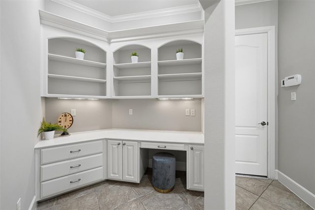 8802 Saxonwood Court, Richmond, TX 77469