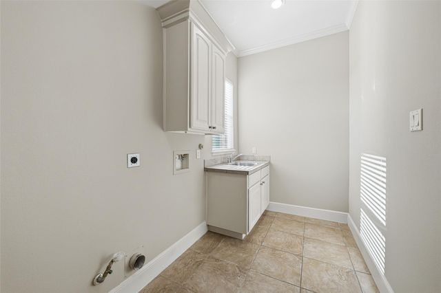 8802 Saxonwood Court, Richmond, TX 77469