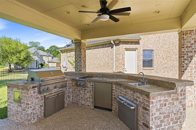 8802 Saxonwood Court, Richmond, TX 77469