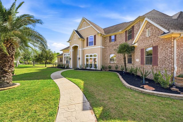 8802 Saxonwood Court, Richmond, TX 77469