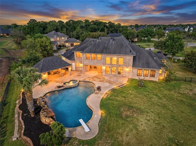 8802 Saxonwood Court, Richmond, TX 77469