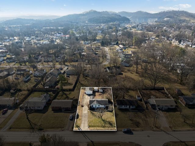 621 W Meade Blvd, Franklin, TN 37064