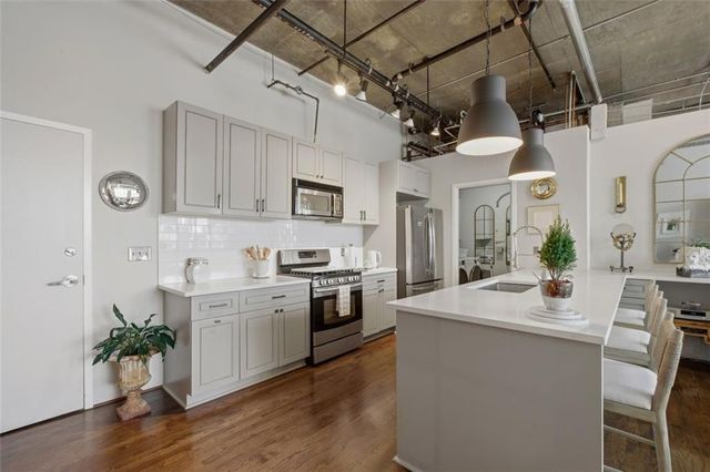 3235 Roswell Road NE 402, Atlanta, GA 30305