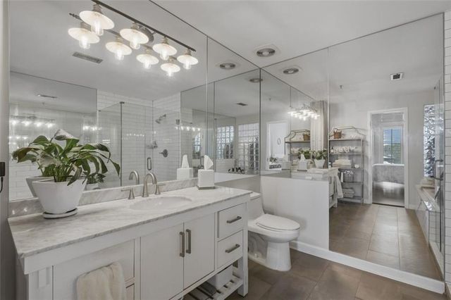 3235 Roswell Road NE 402, Atlanta, GA 30305
