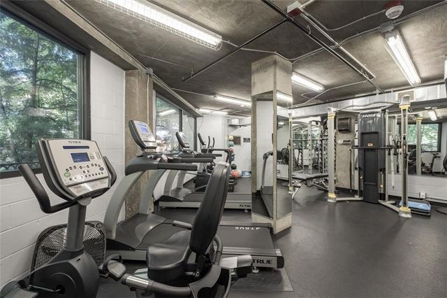 3235 Roswell Road NE 402, Atlanta, GA 30305