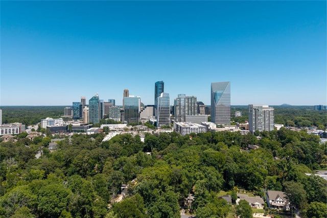3235 Roswell Road NE 402, Atlanta, GA 30305