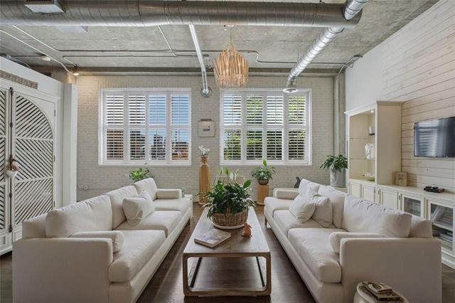 3235 Roswell Road NE 402, Atlanta, GA 30305