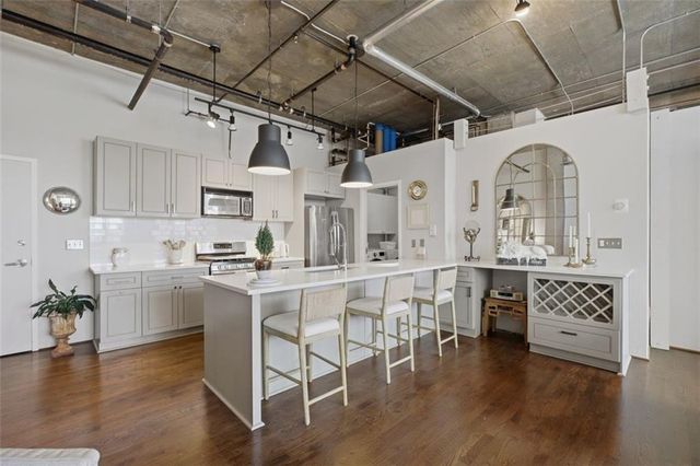3235 Roswell Road NE 402, Atlanta, GA 30305
