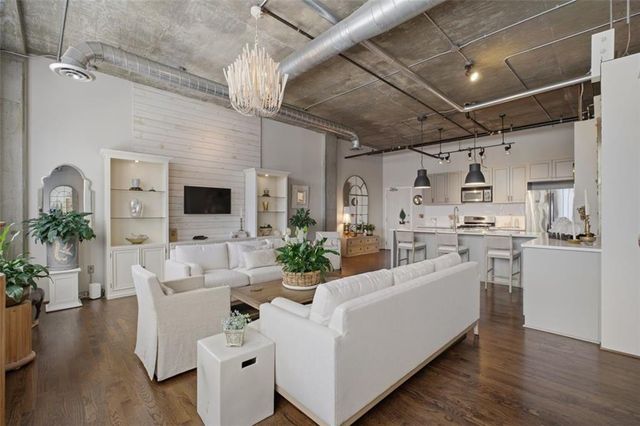 3235 Roswell Road NE 402, Atlanta, GA 30305