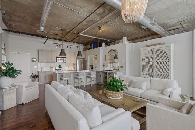 3235 Roswell Road NE 402, Atlanta, GA 30305