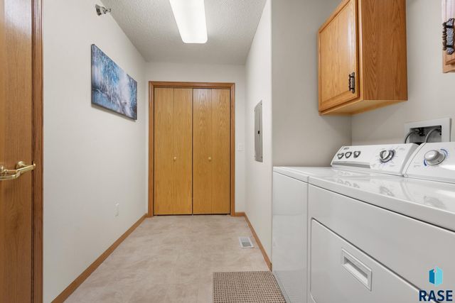 3710 E Peony Pl Place 208, Sioux Falls, SD 57103