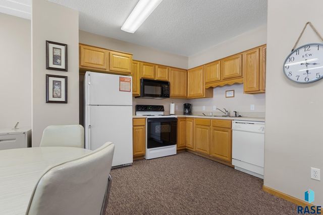 3710 E Peony Pl Place 208, Sioux Falls, SD 57103