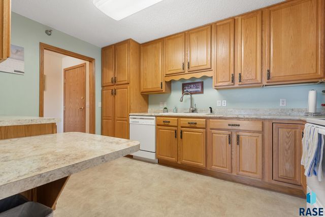 3710 E Peony Pl Place 208, Sioux Falls, SD 57103