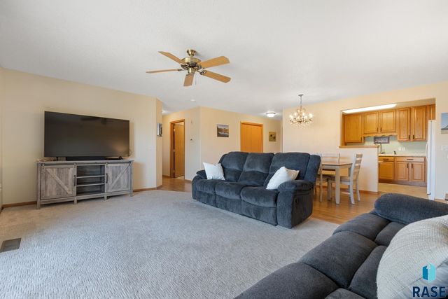 3710 E Peony Pl Place 208, Sioux Falls, SD 57103