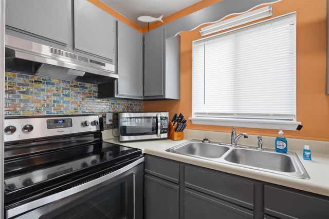 1881 Colony Dr Apt 8T, Surfside Beach, SC 29575