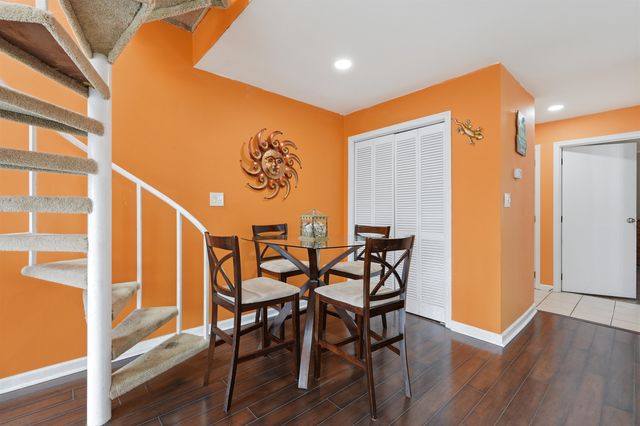 1881 Colony Dr Apt 8T, Surfside Beach, SC 29575
