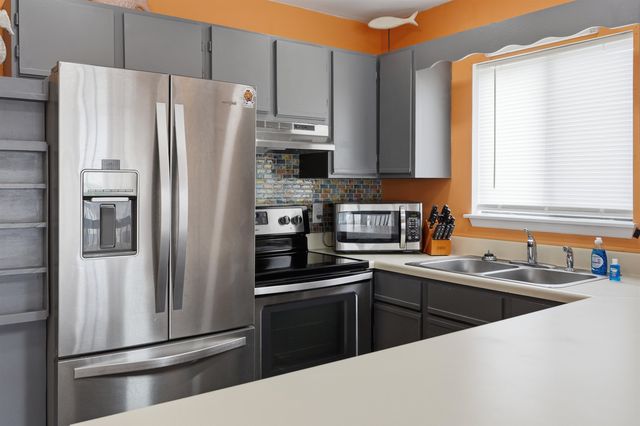 1881 Colony Dr Apt 8T, Surfside Beach, SC 29575