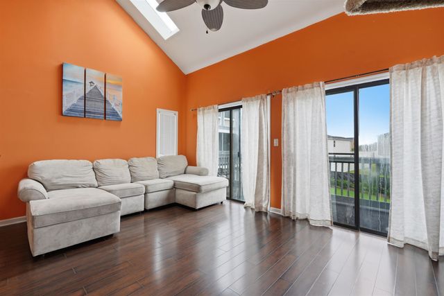 1881 Colony Dr Apt 8T, Surfside Beach, SC 29575