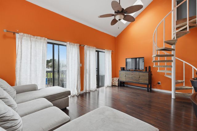 1881 Colony Dr Apt 8T, Surfside Beach, SC 29575