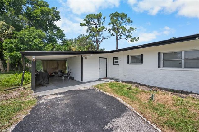 340 Timbruce LN NW, Port Charlotte, FL 33952