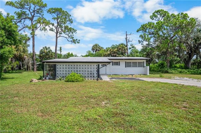 340 Timbruce LN NW, Port Charlotte, FL 33952