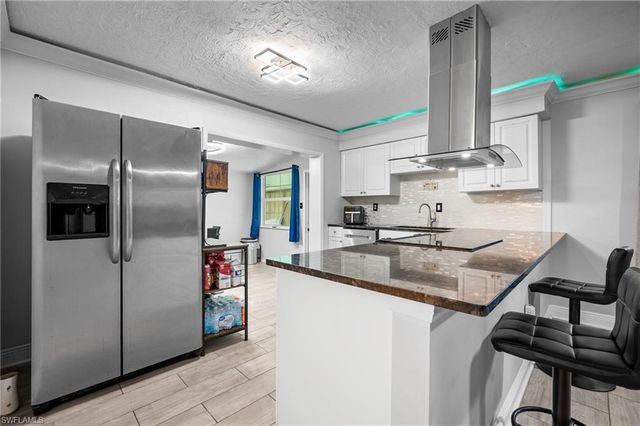 340 Timbruce LN NW, Port Charlotte, FL 33952