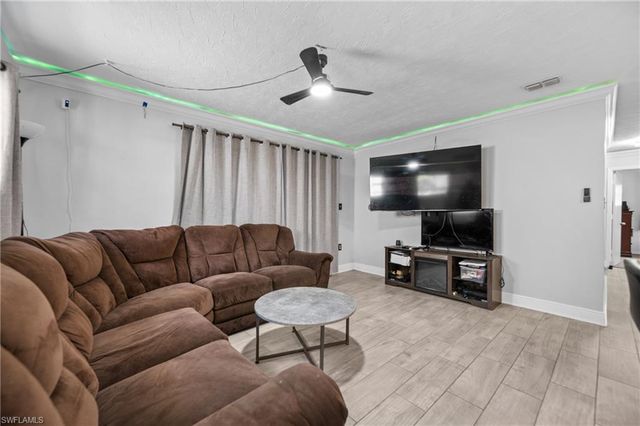340 Timbruce LN NW, Port Charlotte, FL 33952