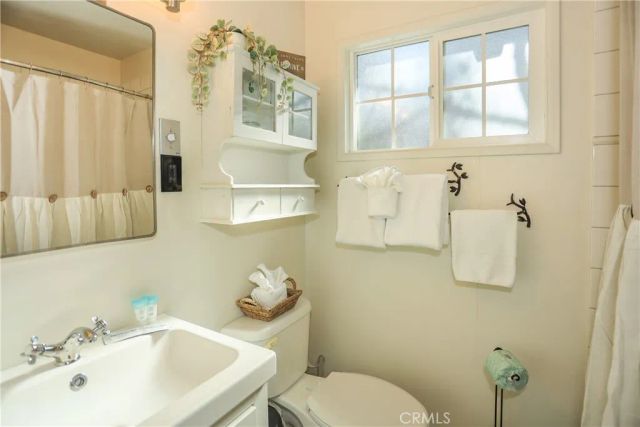 325 Hilltop Lane, Big Bear City, CA 92314