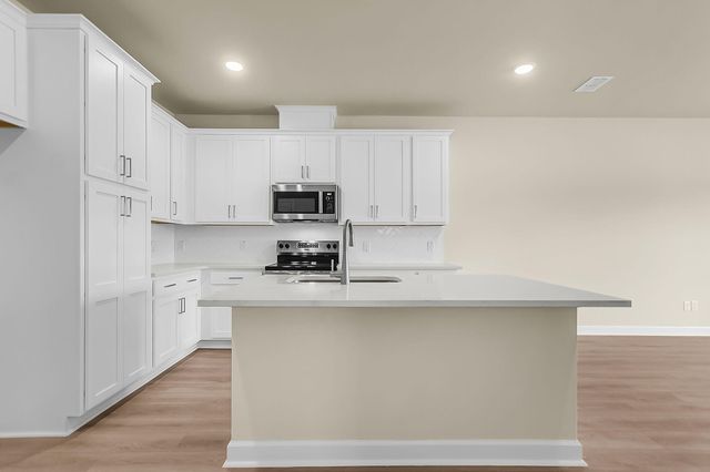 5054 Blackberry Lane, Ravenel, SC 29470