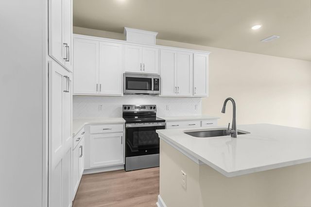 5054 Blackberry Lane, Ravenel, SC 29470