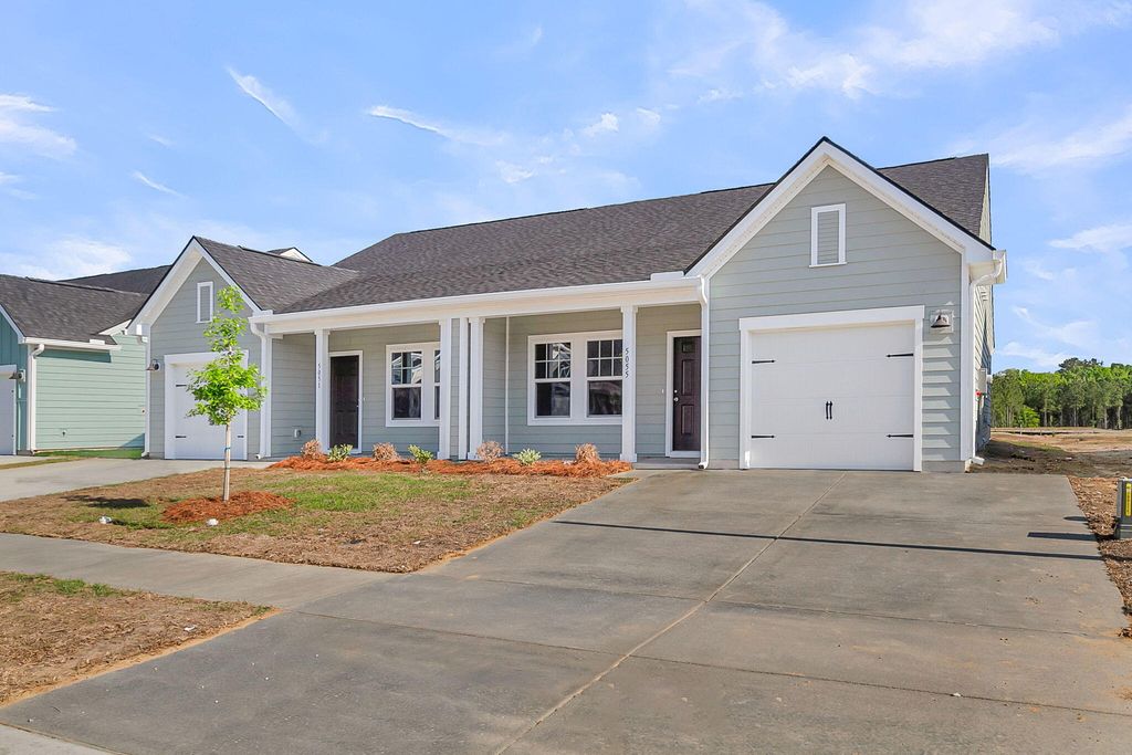 5054 Blackberry Lane, Ravenel, SC 29470
